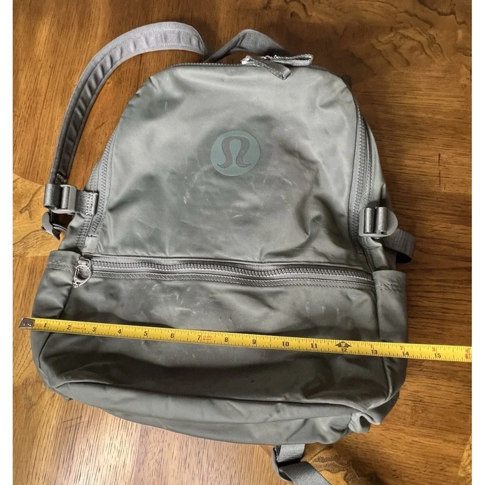 Lululemon Crew Backpack 22L Bag Olive Green‎ *FLAWS to Front/Sides of Pack*